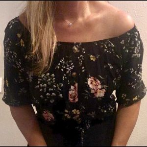 ♟ Streetwear Society Black Floral Cropped Blouse
